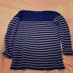 GAP sweater